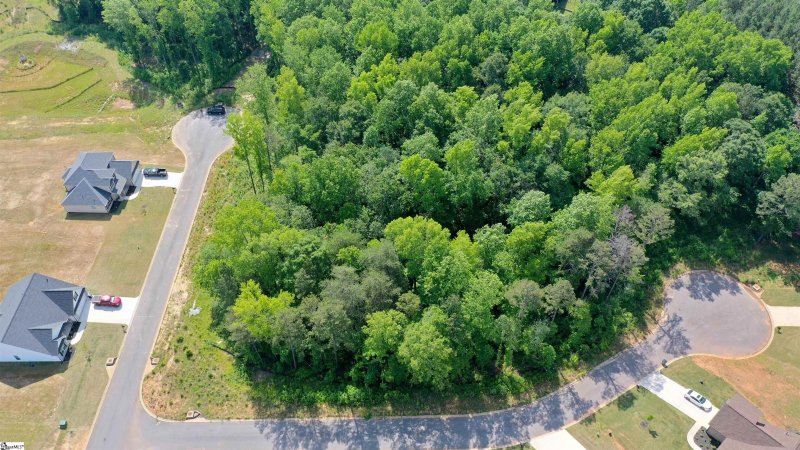 Property image 2 at 205 Wrenwood Court, Piedmont, SC 29673