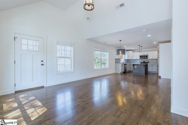 Property image 3 at 13 McAdoo Avenue, Greenville, SC 29607