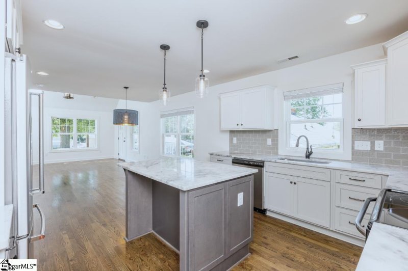 Property image 5 at 13 McAdoo Avenue, Greenville, SC 29607