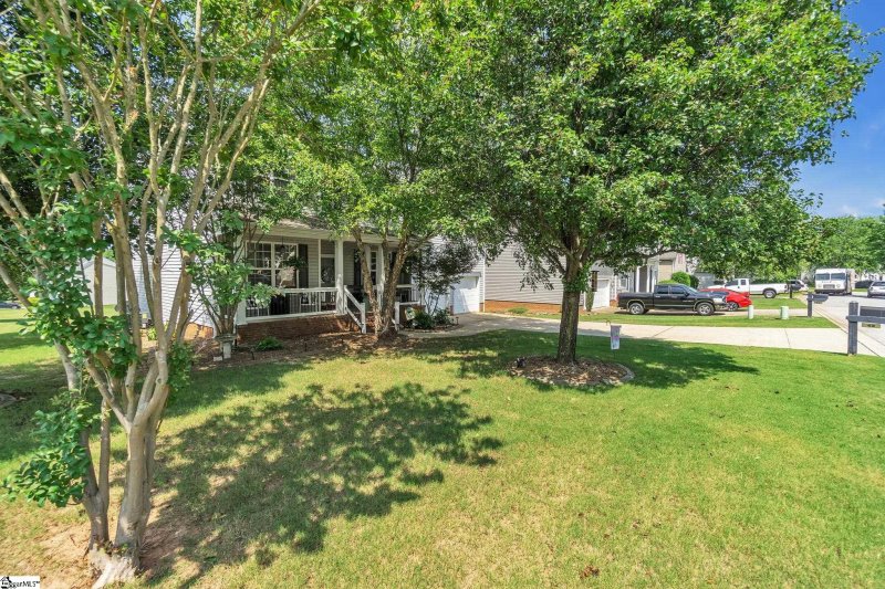 Property image 2 at 42 Birkhall Circle, Greenville, SC 29605