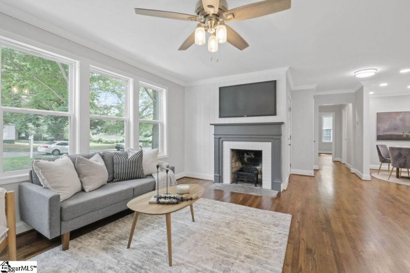 Property image 2 at 5 Princeton Avenue, Greenville, SC 29607