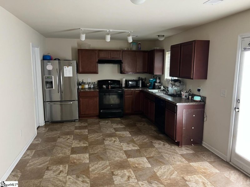 Property image 5 at 305 Napels Court, Piedmont, SC 29673