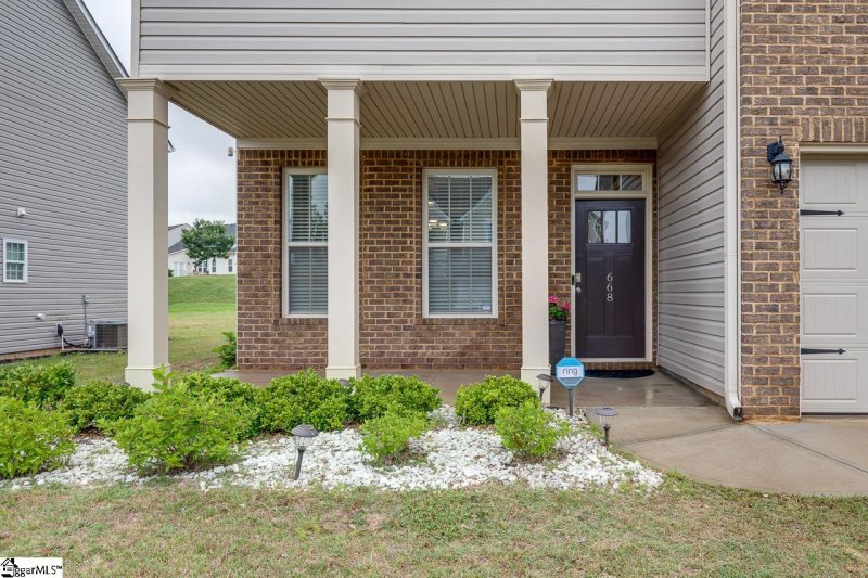 Property image 2 at 668 Highgarden Lane, Boiling Springs, SC 29316