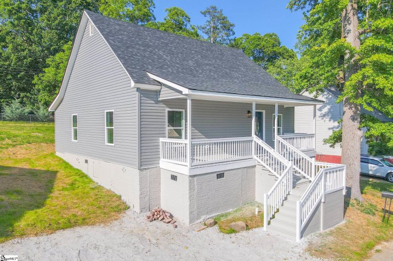 Property image 2 at 219 Beason Street, Woodruff, SC 29388-1601