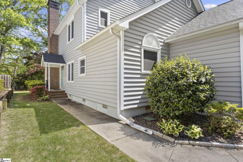 Property image 2 at 106 Club House Court, Taylors, SC 29687