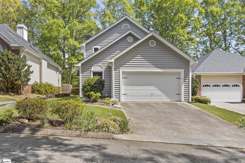 Property image 4 at 106 Club House Court, Taylors, SC 29687