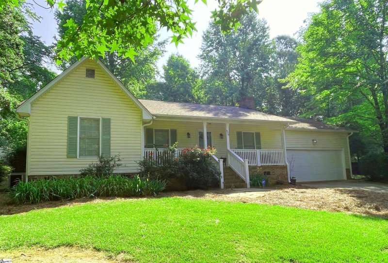 Property image 2 at 628 Slickum Road, Easley, SC 29640