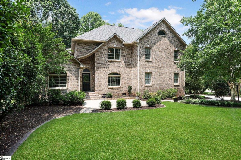 715 Plantation Drive