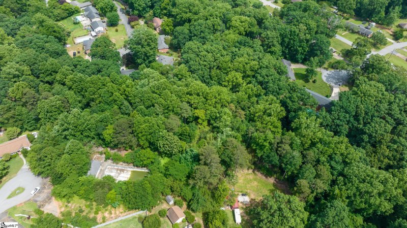 Property image 2 at 4 Basil Court, Greenville, SC 29611