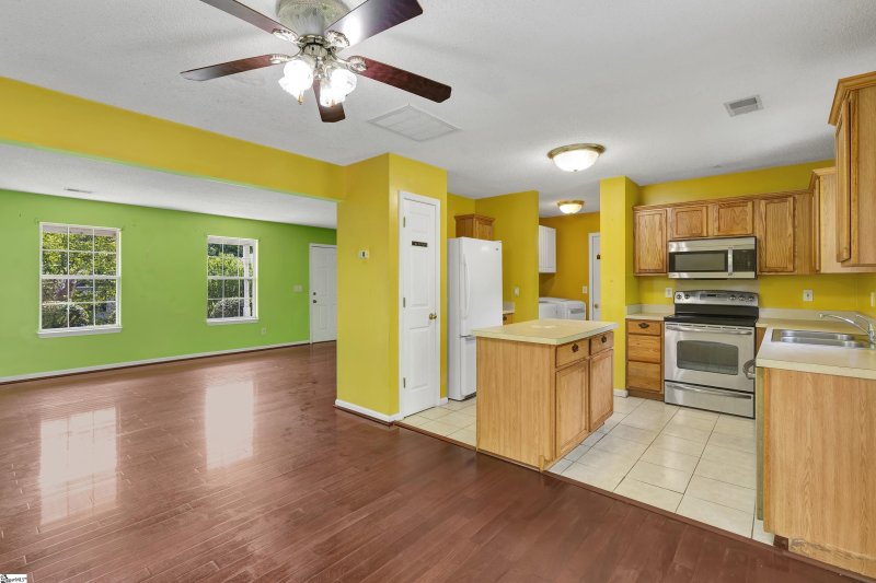 Property image 4 at 14 Seven Pines Court, Greer, SC 29651