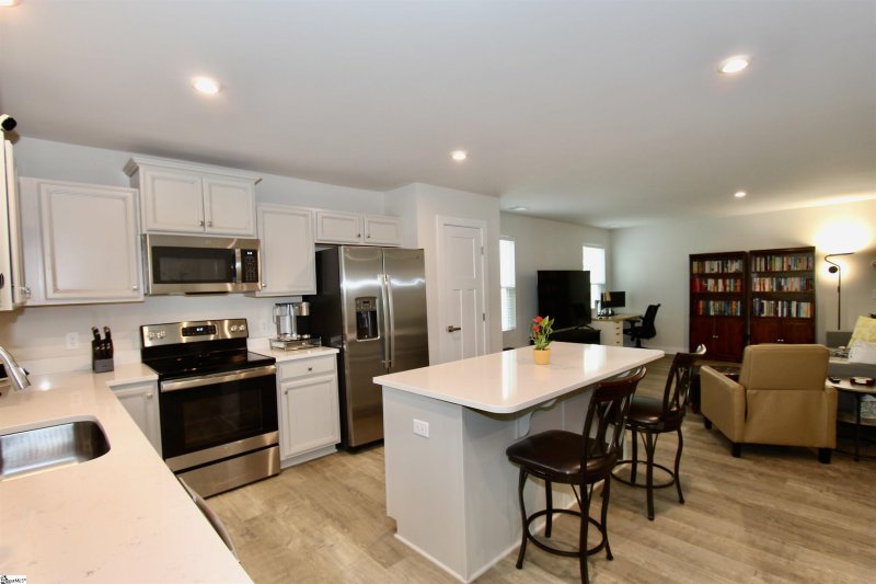 Property image 2 at 2278 Hemming Way, Boiling Springs, SC 29316