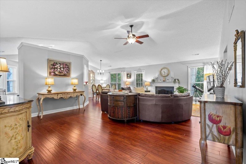 Property image 3 at 300 Beckenham Lane, Greenville, SC 29609