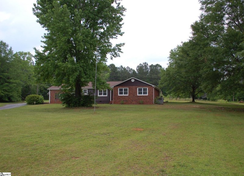 Property image 3 at 381 N Freeman Road, Liberty, SC 29657