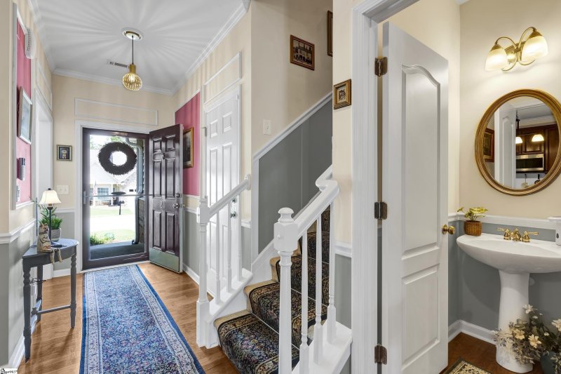 Property image 3 of 211 Stewarts Landing in Glen Lake, Boiling Springs, SC 29316