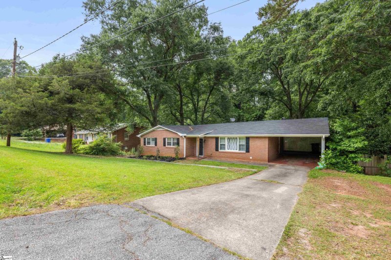 Property image 2 at 6 N Oak Forest Drive, Greenville, SC 29617