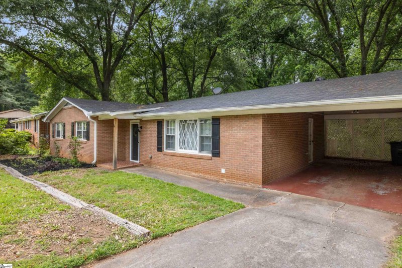 Property image 3 at 6 N Oak Forest Drive, Greenville, SC 29617