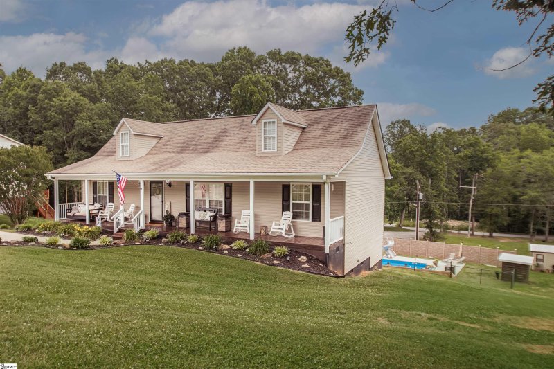 Property image 2 at 543 Hillandale Road, Liberty, SC 29657