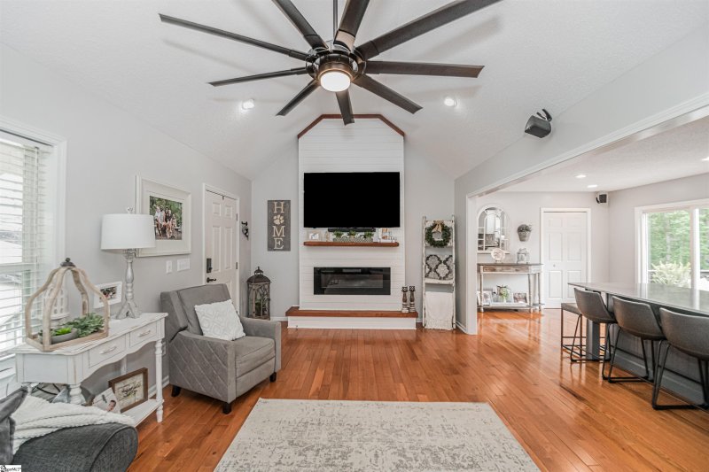 Property image 4 at 543 Hillandale Road, Liberty, SC 29657