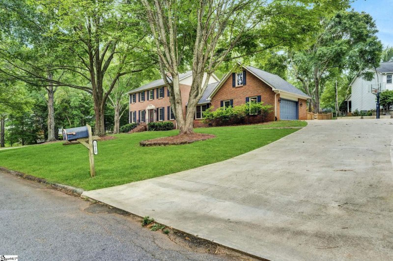 Property image 5 at 1010 Plantation Drive, Simpsonville, SC 29681