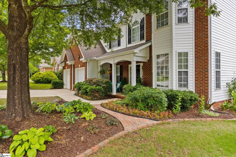 Property image 2 at 524 Kingsmoor Drive, Simpsonville, SC 29681