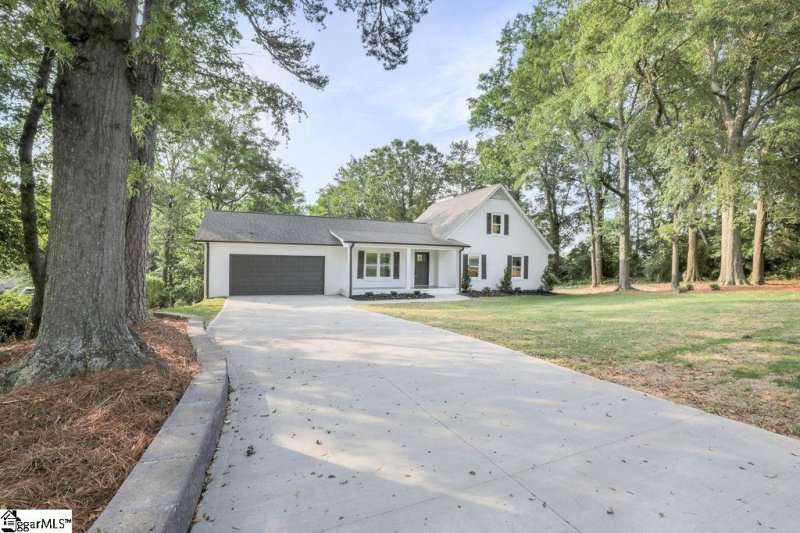 Property image 4 at 108 Mount Vernon Road, Greer, SC 29651