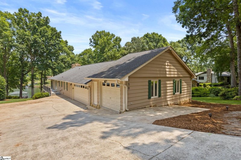 Property image 2 at 120 Lake Bowen Drive, Inman, SC 29349