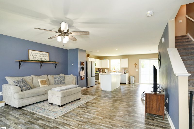 Property image 5 at 200 Maplestead Farms Court, Greenville, SC 29617