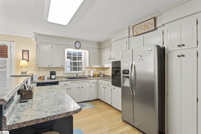 Property image 3 at 24 RAVENSWORTH Road, Taylors, SC 29687