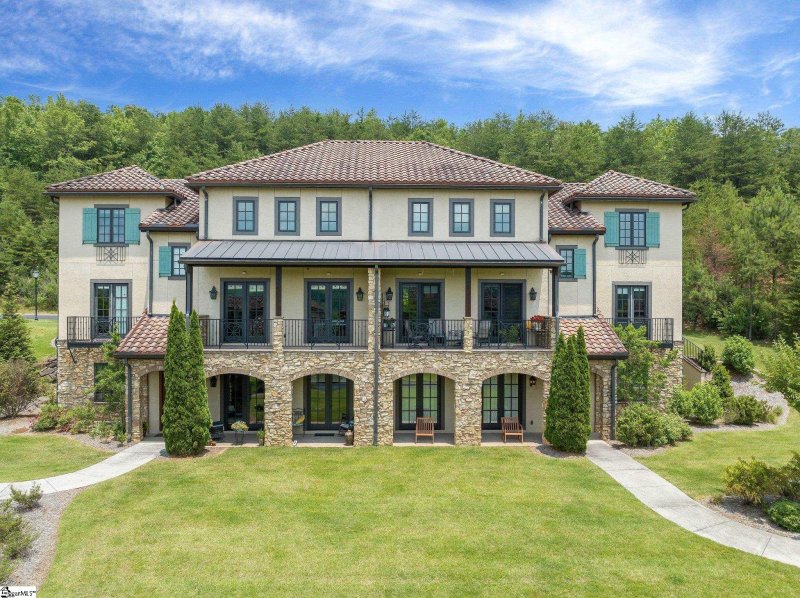 323 Imperia Court