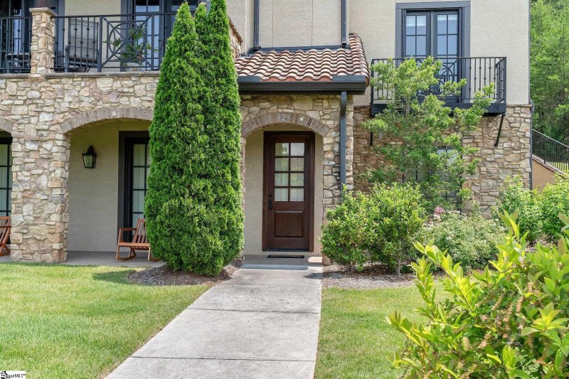 Property image 2 at 323 Imperia Court, Travelers Rest, SC 29690