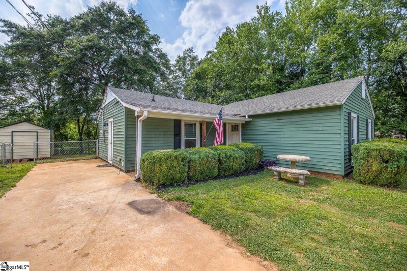 Property image 4 at 125 W Celestial Drive, Greer, SC 29651