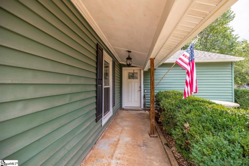 Property image 5 at 125 W Celestial Drive, Greer, SC 29651