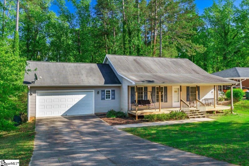 Property image 3 at 522 Robinhood Drive, Seneca, SC 29678