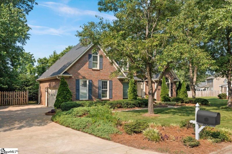 Property image 2 at 202 Lytle Street, Greer, SC 29650