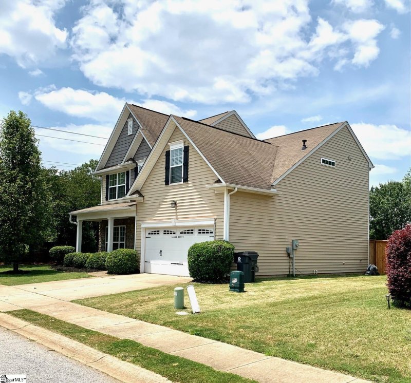 Property image 3 at 1 Norwell Lane, Greenville, SC 29605