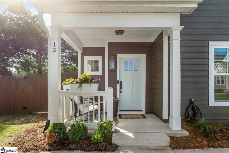 Property image 3 at 12 Ridge Knoll Circle, Greenville, SC 29607