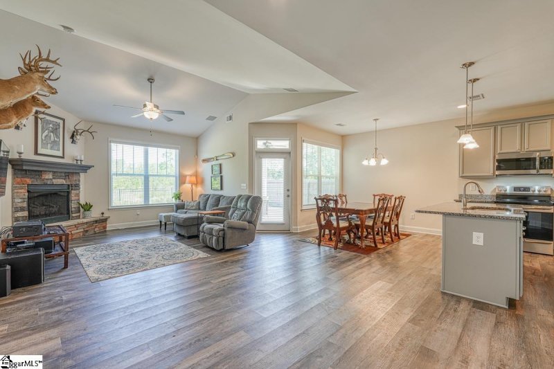 Property image 4 at 253 Foxbank Circle, Greer, SC 29651