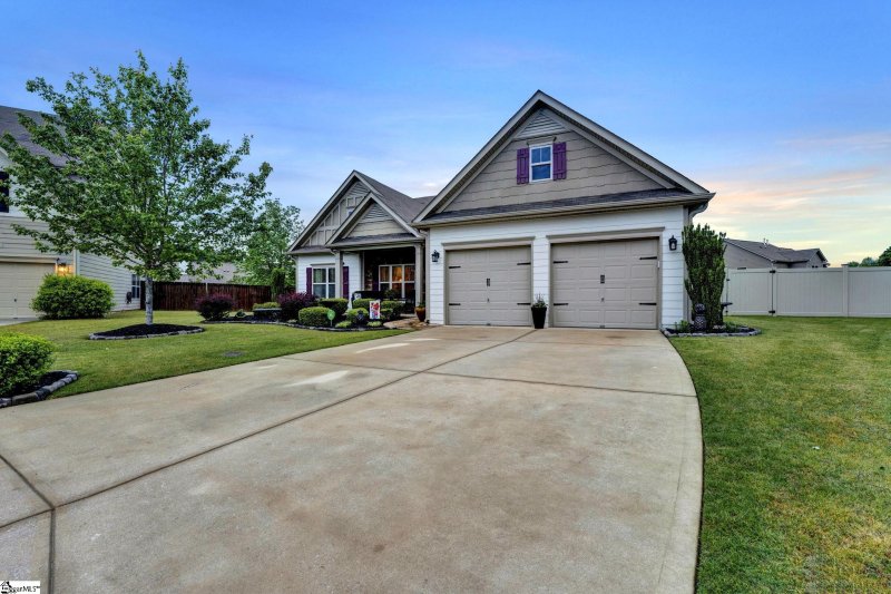 Property image 2 at 14 Delgado Way, Simpsonville, SC 29681