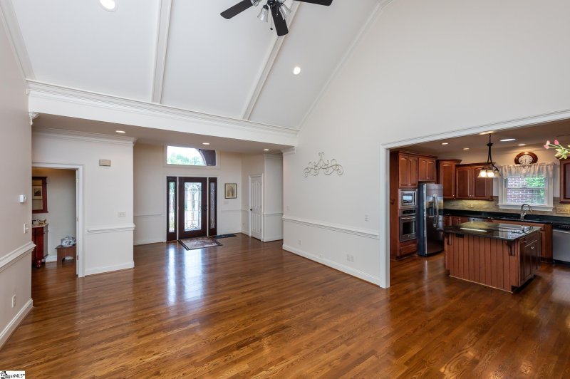 Property image 4 at 18 Calmar Court, Greenville, SC 29617