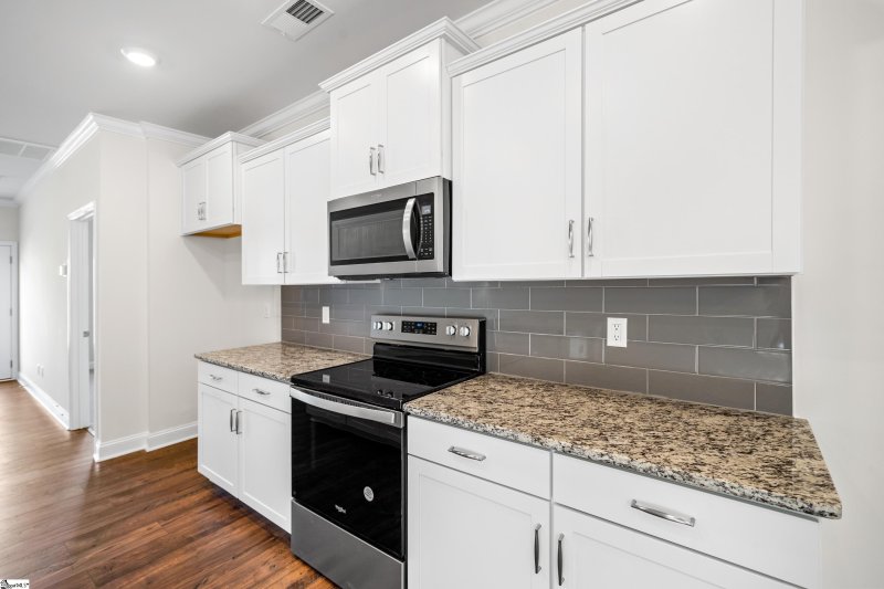 Property image 4 at 325 Cub Court, Greenville, SC 29609