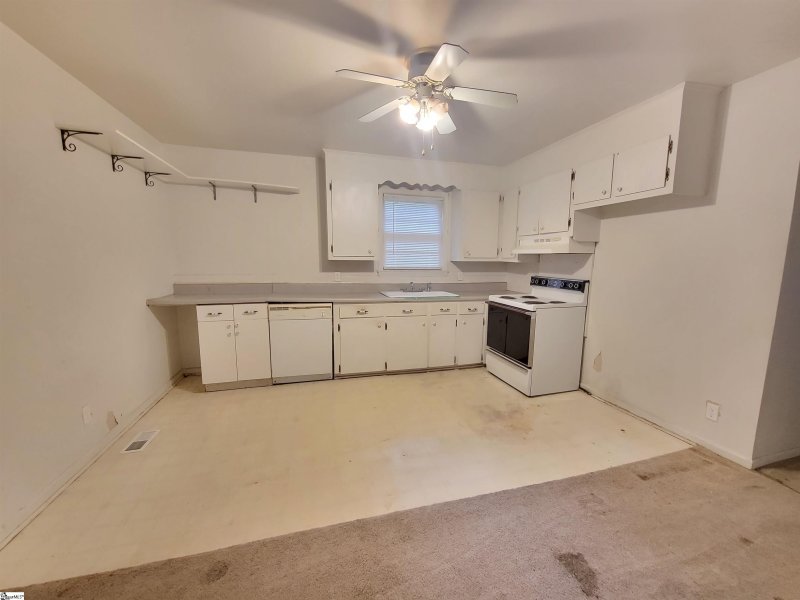 Property image 2 at 504 Strange Road, Taylors, SC 29687