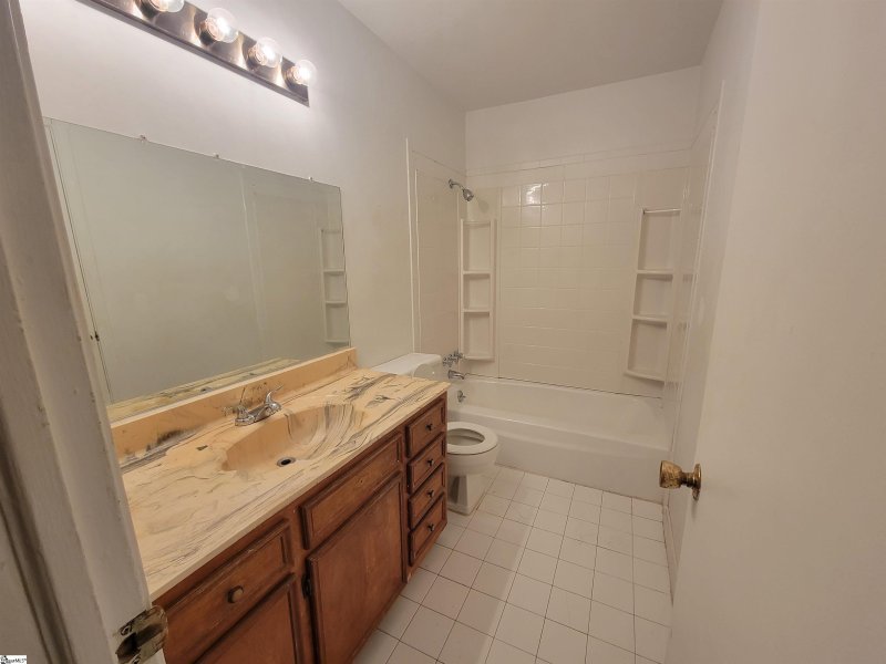 Property image 3 at 504 Strange Road, Taylors, SC 29687