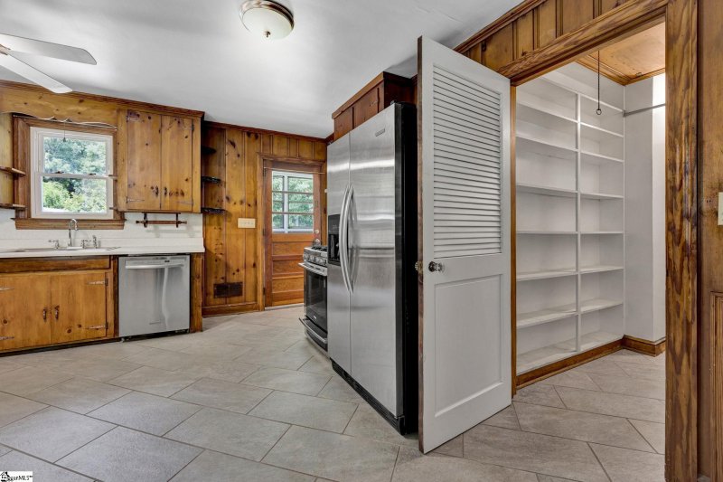 Property image 3 at 103 Cherokee Drive, Greenville, SC 29615