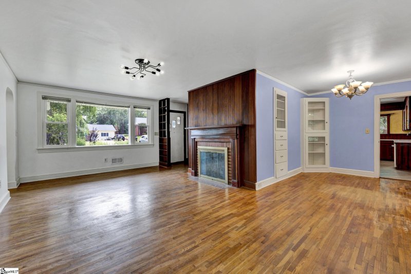 Property image 4 at 103 Cherokee Drive, Greenville, SC 29615