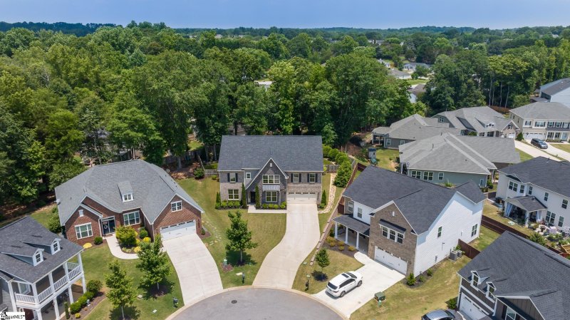 Property image 2 at 606 Creekside Bluff Court, Simpsonville, SC 29681