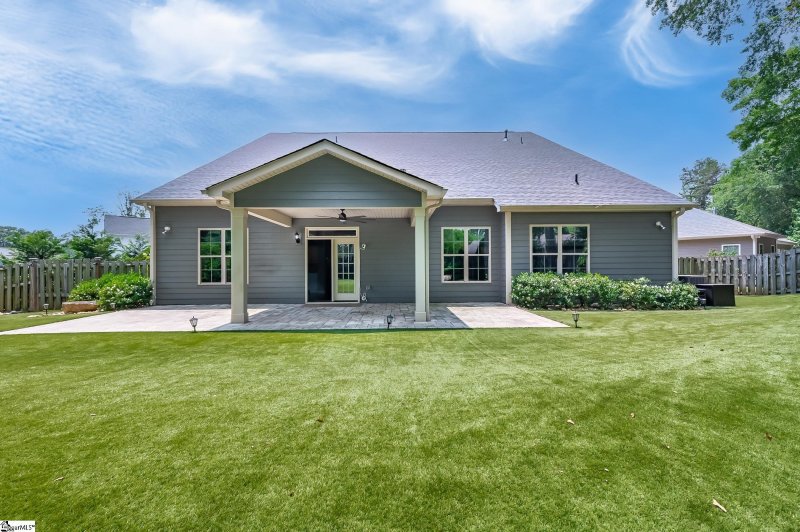Property image 4 at 606 Creekside Bluff Court, Simpsonville, SC 29681