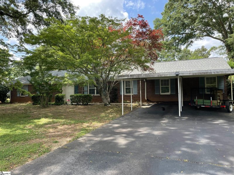 Property image 2 at 124 Golden Grove Circle, Piedmont, SC 29673