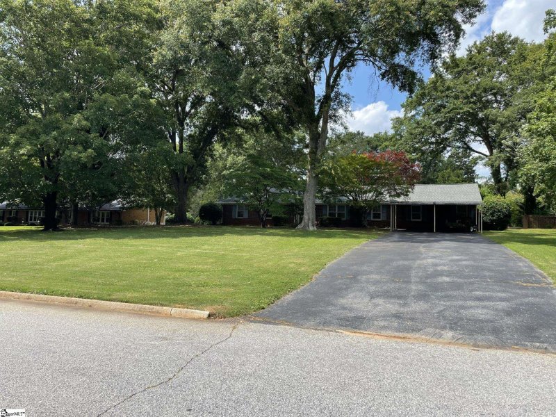 Property image 4 at 124 Golden Grove Circle, Piedmont, SC 29673