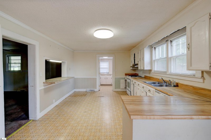 Property image 5 at 31 Allen Street, Greenville, SC 29605