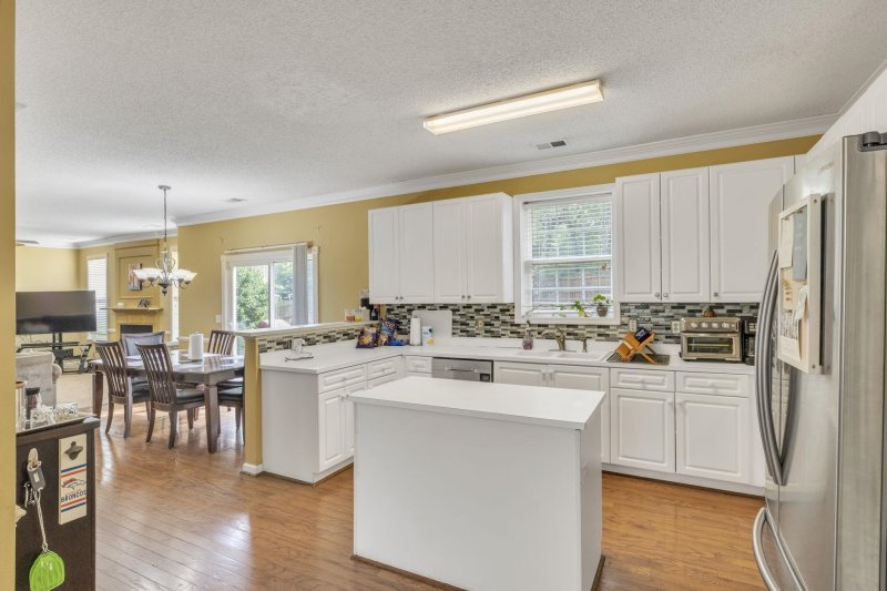 Property image 3 at 10 Cobb Hall Court, Greenville, SC 29607